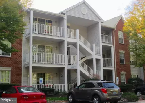 14 Versailles Ct, Hamilton, NJ 08619
