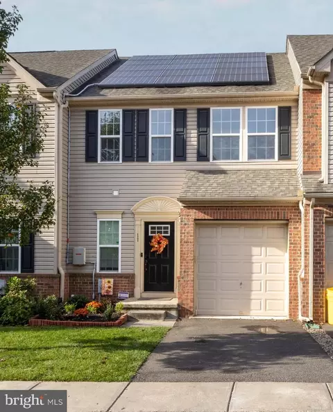 11 Panfili Ln, Hamilton, NJ 08610