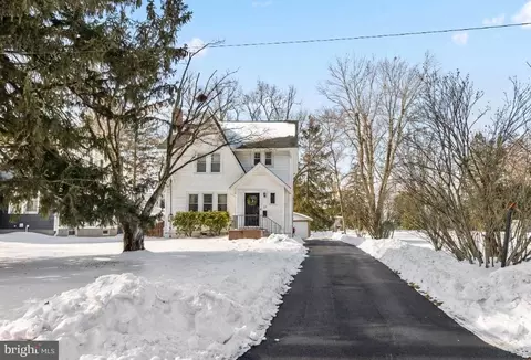37 Van Duyn Dr, Ewing, NJ 08628