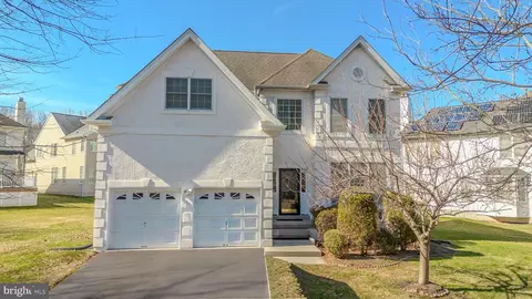 62 Greylynne Dr, Princeton, NJ 08540