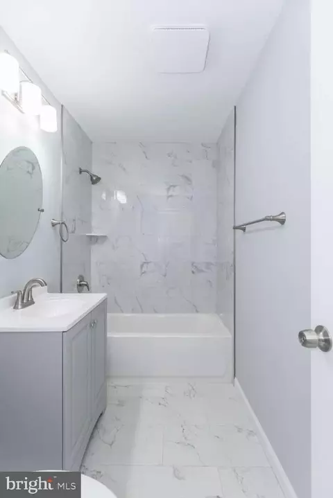 Bath - 119 Robbins Ave, Trenton, NJ 08638 photo 1 of 3