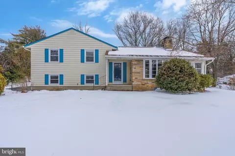 94 Franklin Corner Rd, Lawrenceville, NJ 08648