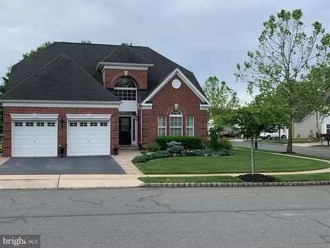 2 Portofino Dr, Hamilton, NJ 08691