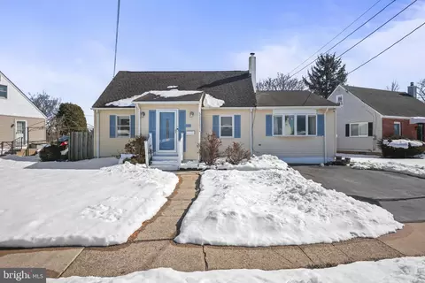 17 Maguire Rd, Hamilton, NJ 08690