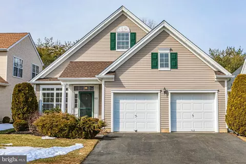 53 Honeyflower Ln, Princeton Junction, NJ 08550