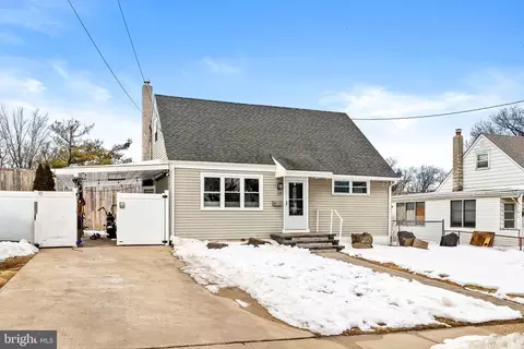 24 Soloff Dr, Hamilton, NJ 08610
