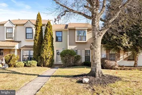 82 Tynemouth Ct, Robbinsville, NJ 08691