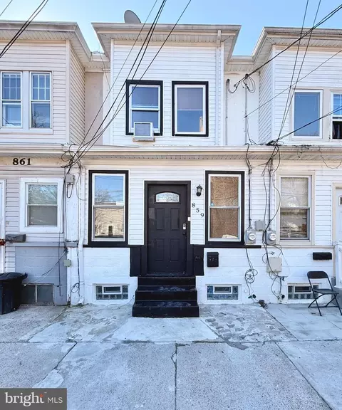 859 Centre St, Trenton, NJ 08611