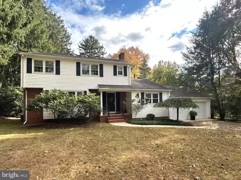 11 Mountain Vw, Ewing, NJ 08628