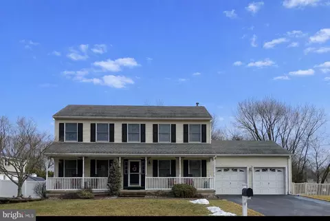3 Valli Ct, Hamilton, NJ 08690