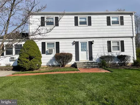 3 Bent Twig, Ewing, NJ 08638