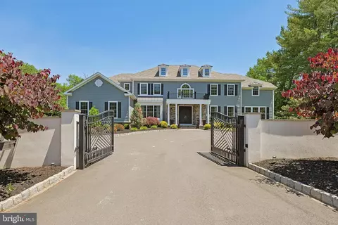 215 Elm Rd, Princeton, NJ 08540