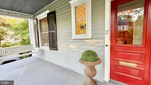 17 Aiken Ave, Princeton, NJ 08540