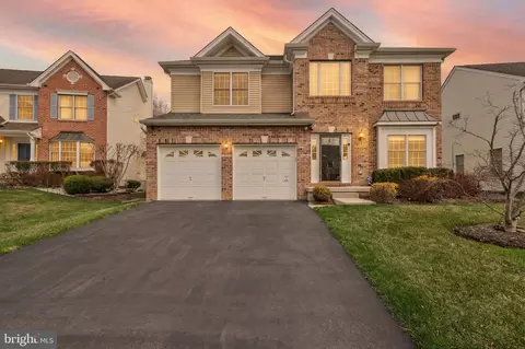 18 Devonshire Dr, Princeton, NJ 08540