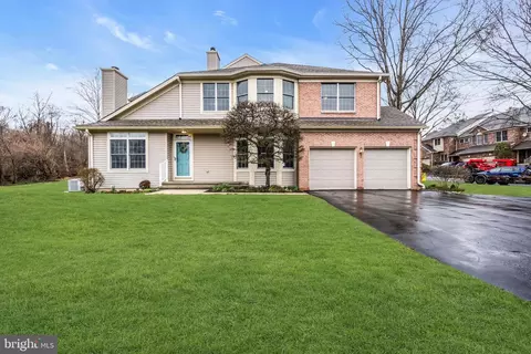 21 Wilkinson Way, Princeton, NJ 08540
