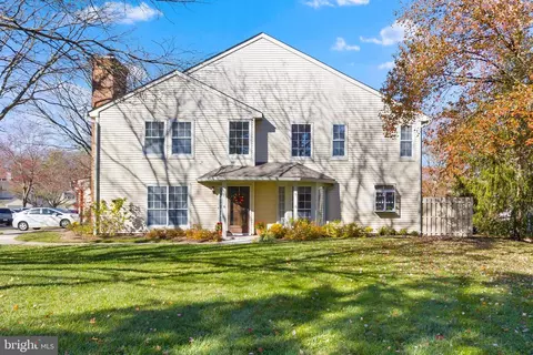19 Dorset Ct, Princeton, NJ 08540