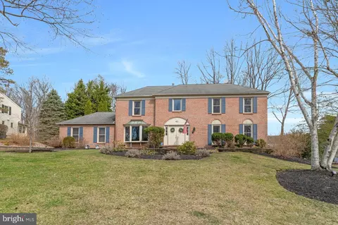 41 Lawrencia Dr, Lawrenceville, NJ 08648