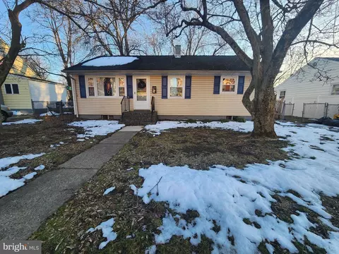121 Mcclellan Ave, Hamilton, NJ 08610