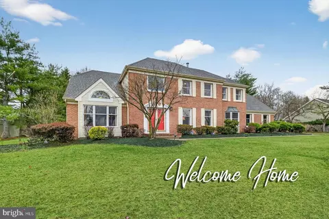 5 Banff Dr, Princeton Junction, NJ 08550
