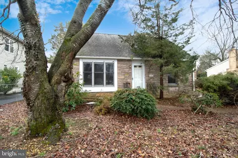 125 Lenox Ave, Hamilton, NJ 08620