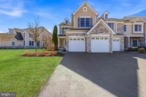 45 Tree Swallow Dr, Princeton, NJ 08540