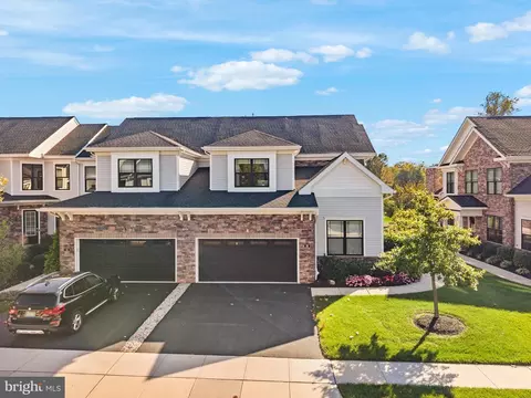 26 Dogleg Ln, Lawrence Township, NJ 08648