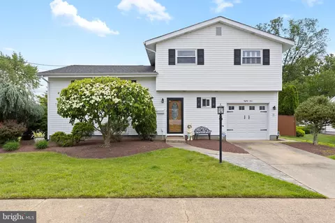 81 Walt Whitman Way, Hamilton, NJ 08690