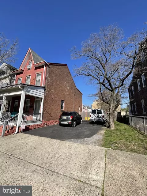 16 Barnt Ave, Trenton, NJ 08611