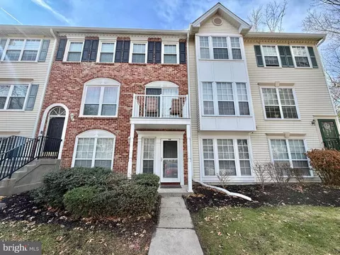 44 Cheverny Ct, Hamilton, NJ 08619