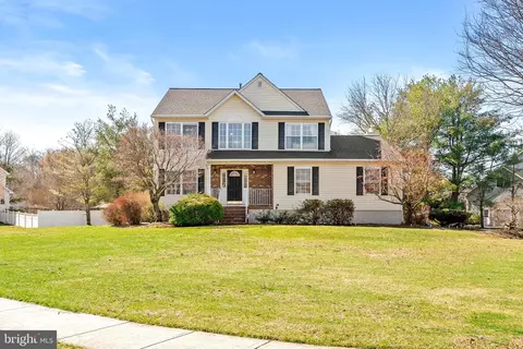 1 Sara Dr, Robbinsville, NJ 08691