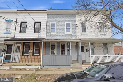 25 Lily St, Trenton, NJ 08610