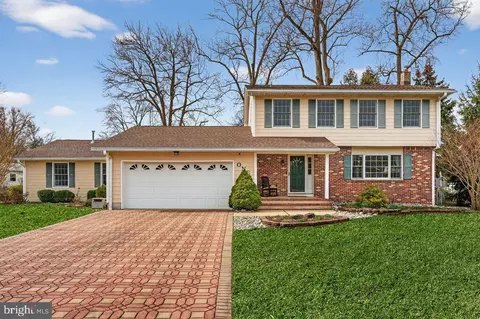 1 John Ct, Hamilton, NJ 08620