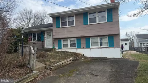 36 Winding Way, Hamilton, NJ 08620