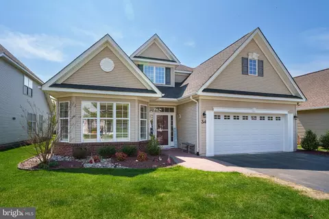 34 Portofino Dr, Hamilton, NJ 08691