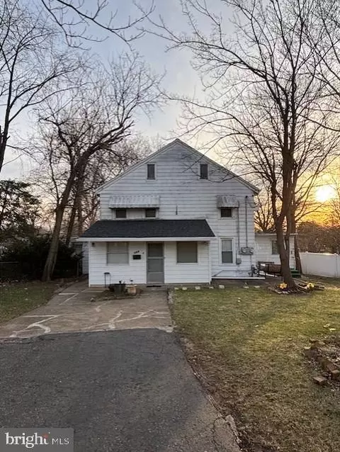 124 New Hillcrest Ave, Ewing, NJ 08628