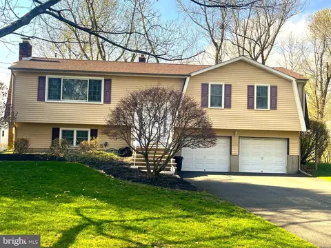 194 Bull Run Rd, Ewing, NJ 08638