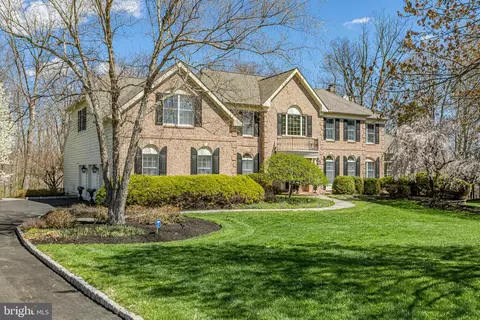50 Stone Cliff Rd, Princeton, NJ 08540