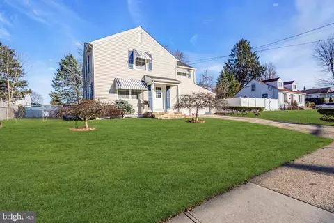 2911 Mercer Quaker Brg, Hamilton, NJ 08619