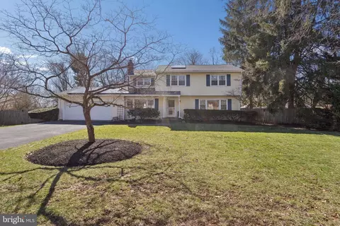 30 Norchester Dr, Princeton Junction, NJ 08550