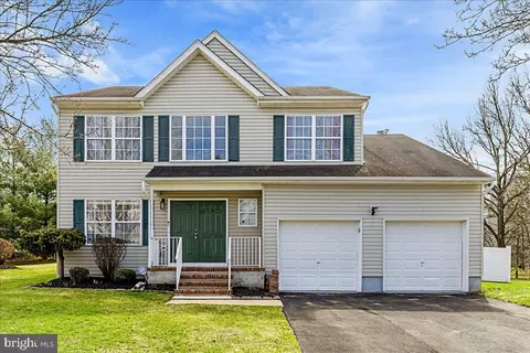 27 Blossom Dr, Ewing Twp, NJ 08638