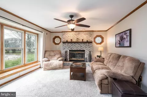 Living - 9 Timber Wolf Dr, Hamilton, NJ 08620 photo 2 of 2