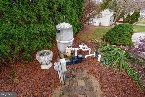 Exterior - 9 Timber Wolf Dr, Hamilton, NJ 08620 photo 10 of 10