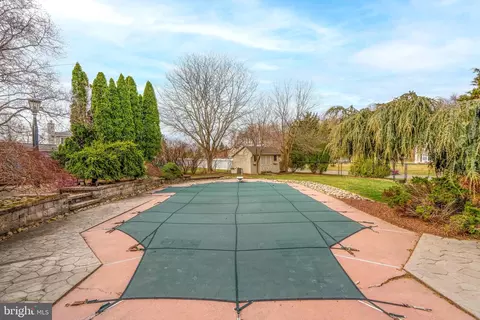 Exterior - 9 Timber Wolf Dr, Hamilton, NJ 08620 photo 5 of 10