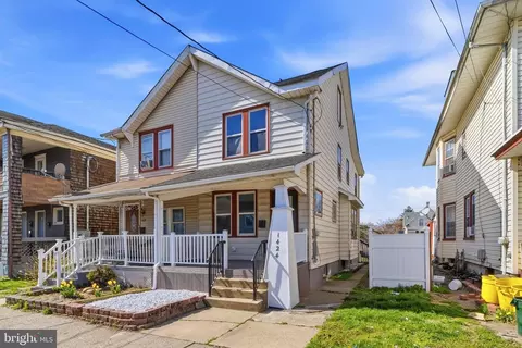 1424 Hamilton Ave, Trenton, NJ 08629