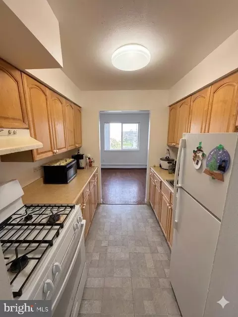 6 7 Pine Ln, East Windsor, NJ 08520
