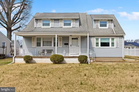 32 Hartman Dr, Hamilton, NJ 08690