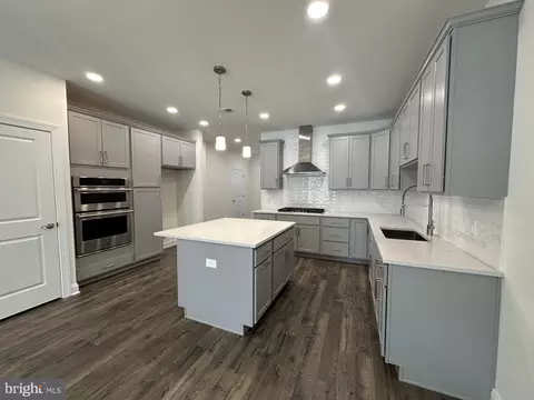 63 Kay Chiarello Way, Hamilton, NJ 08690