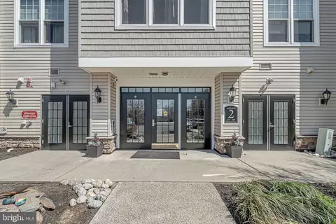 235 Masterson Ct, Ewing, NJ 08618