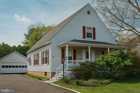 104 N Main St, Pennington, NJ 08534