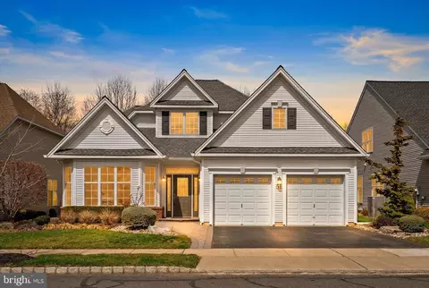 51 Monte Carlo Dr, Hamilton, NJ 08691